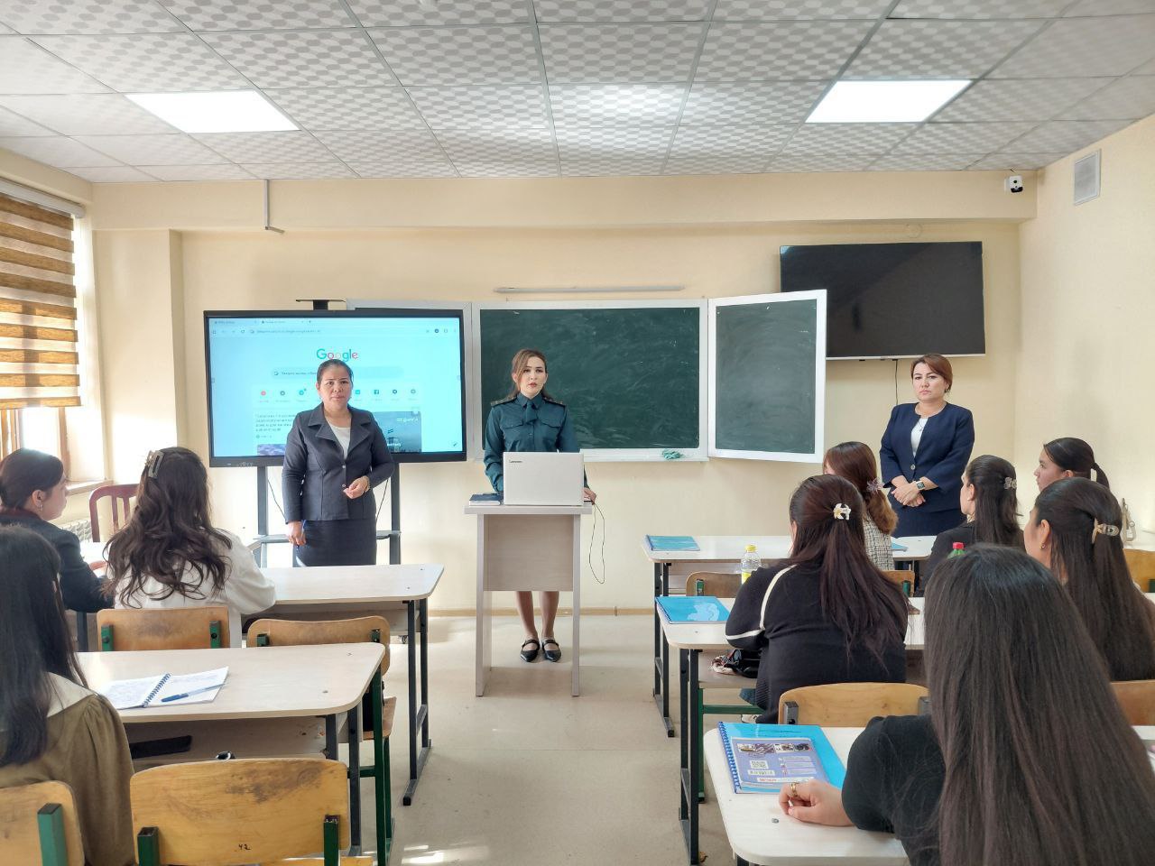 Jinsiy aloqa Qaynota xotinini sikdi