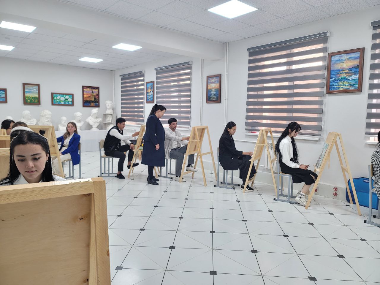 As part of the ‘Tolerance Week,’ a creative exhibition was organized at the Faculty of Physics and Technological Education.