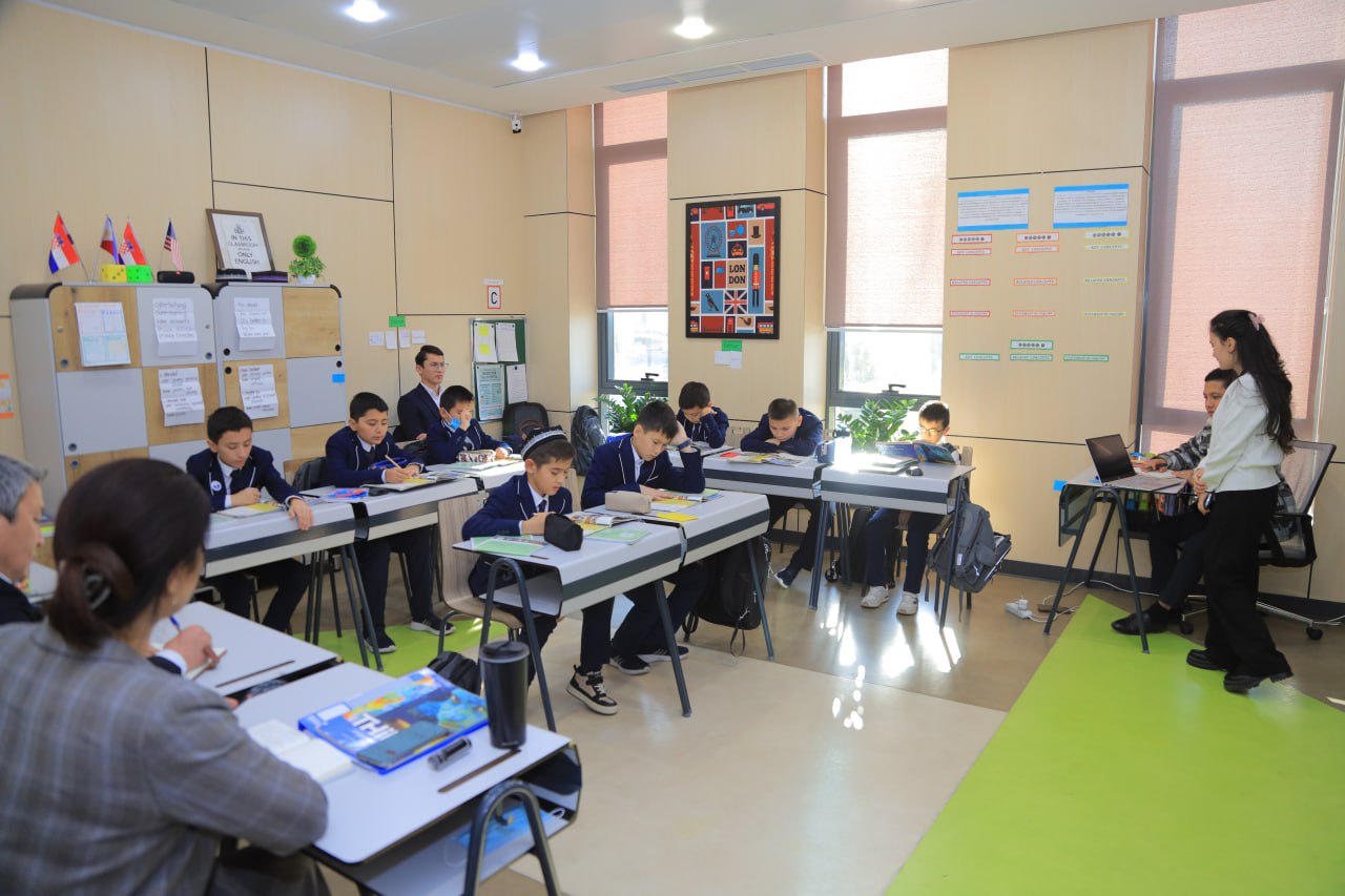 JDPU talabasi Jizzax shahridagi Prezident maktabida ochiq dars tashkil qildi.