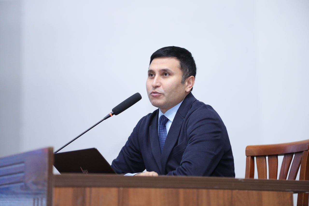 Jizzax davlat pedagogika universitetida “Shanba — uzluksiz kasbiy rivojlanish kuni” doirasida navbatdagi o‘quv-amaliy seminar o‘tkazildi.