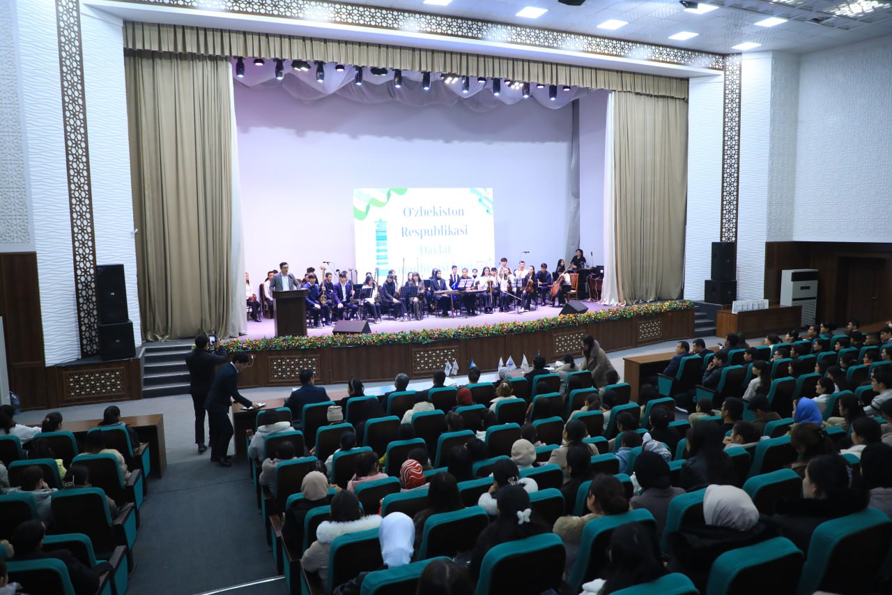 JDPUda Davlat madhiyasi qabul qilinganining 33-yilligi munosabati bilan bayramona konsert o‘tkazildi.