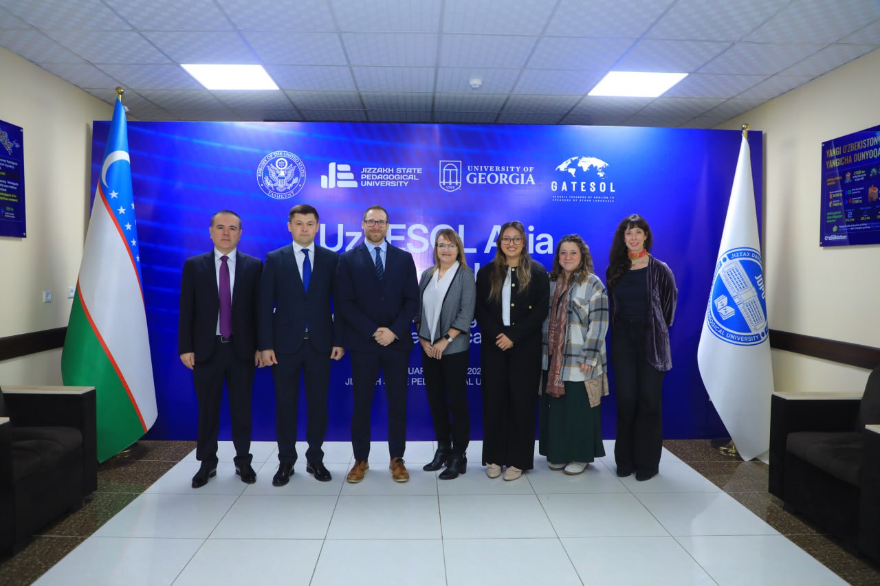 Jizzaxda Oliy ta’limda ingliz tilini o‘qitishni rivojlantirishga bag‘ishlangan xalqaro konferensiya boshlandi.