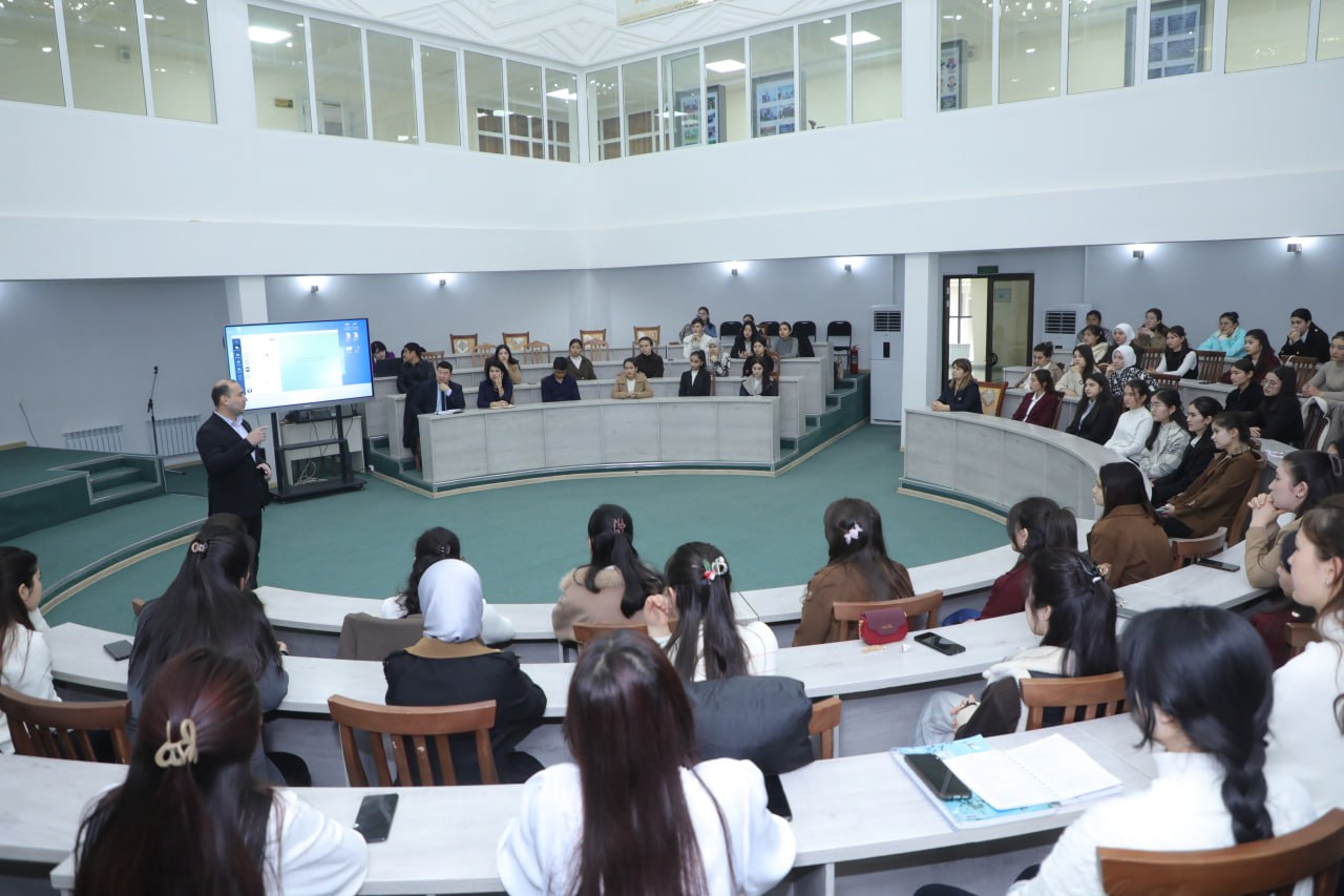 JDPUda “Speaking Club” faoliyati yo‘lga qo‘yildi.