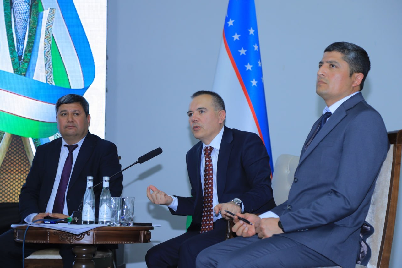 Universitetda rektor va talabalar uchrashuvlari doirasidagi ochiq muloqotlar davom etmoqda.