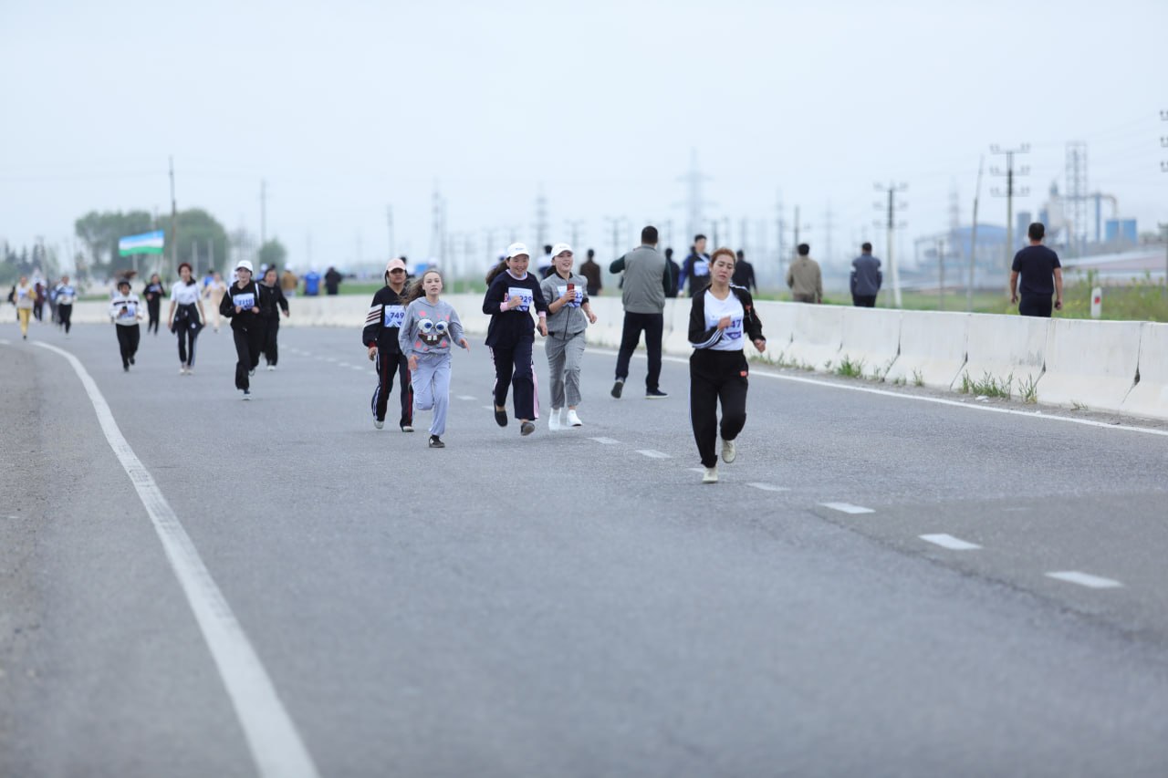 Jizzaxda bahorgi “Talaba – yugur” marafoni bo‘lib o‘tdi.