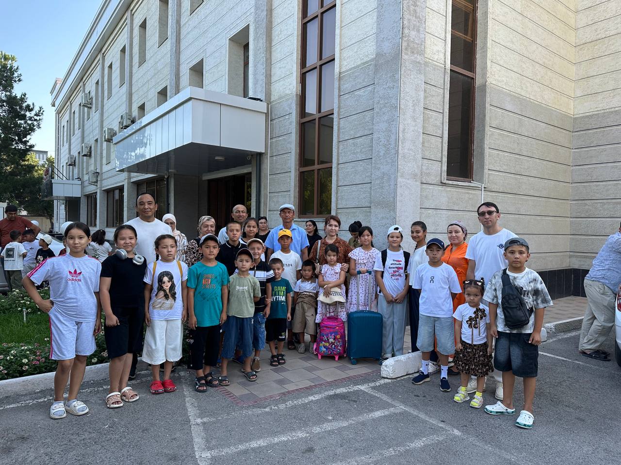 JDPU xodimlarining farzandlari yozgi sog‘lomlashtirish oromgohiga kuzatildi